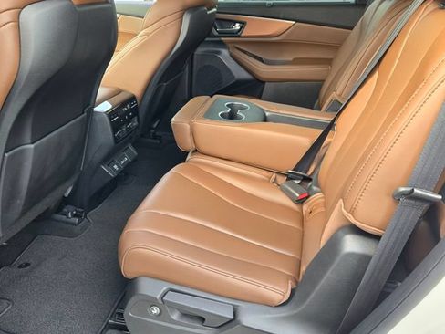 Certified 2024 Acura MDX SH-AWD w/ Technology Package image 11