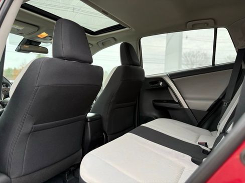 Used 2018 Toyota RAV4 XLE image 14