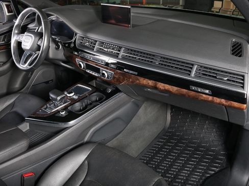Used 2017 Audi Q7 3.0T Prestige image 36