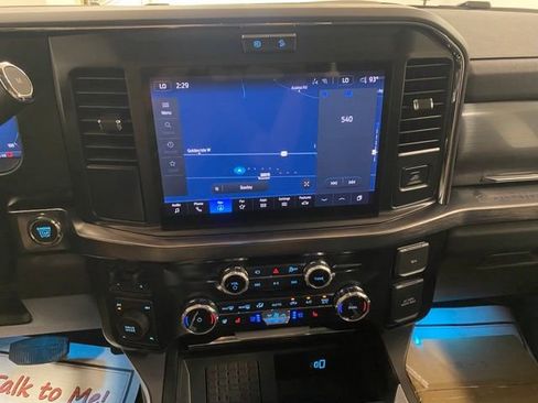 New 2025 Ford F250 Lariat w/ Black Appearance Package image 22