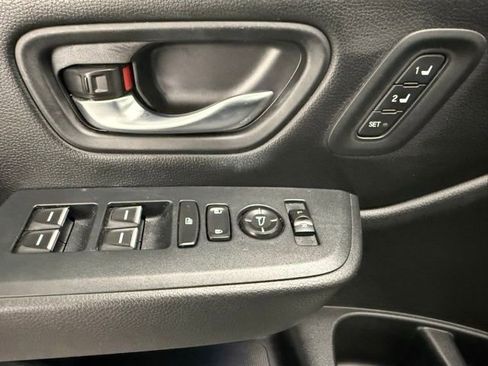 Used 2024 Honda Pilot Touring image 32