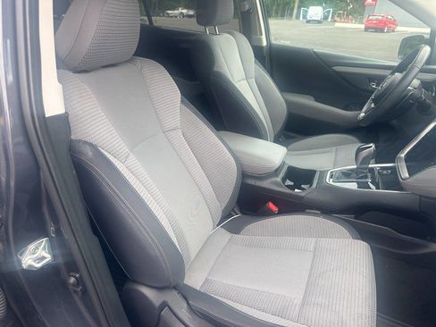 Used 2023 Subaru Outback Premium image 29