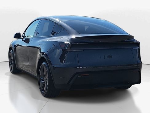 Used 2026 Tesla Model Y Premium image 5