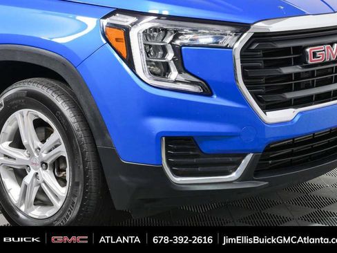 Used 2024 GMC Terrain SLE FWD image 34