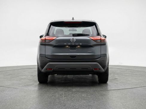 Used 2025 Nissan Rogue SV image 7