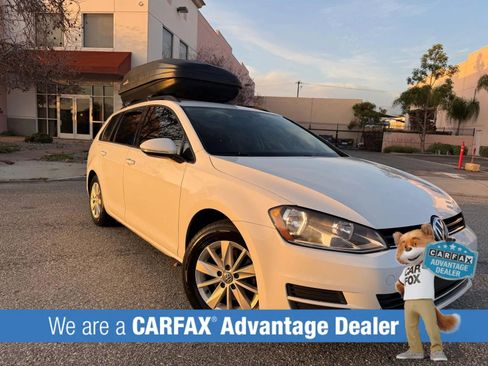 Used 2016 Volkswagen Golf S image 1