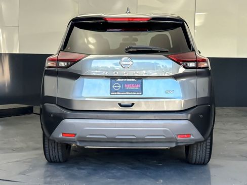 Used 2023 Nissan Rogue SV FWD image 4