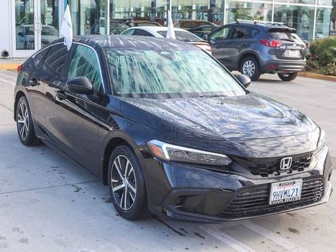 Used 2023 Honda Civic LX image 3