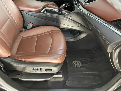 Used 2018 Buick Enclave Avenir w/ Avenir Technology Package image 34