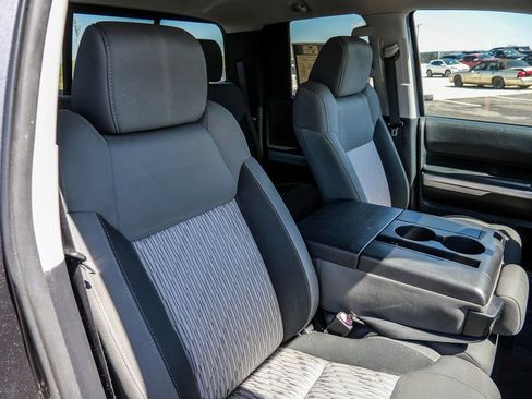 Used 2017 Toyota Tundra SR5 image 15