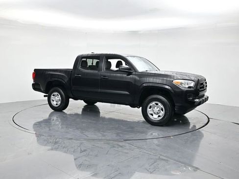 Used 2021 Toyota Tacoma SR image 3