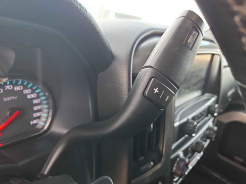 Used 2018 Chevrolet Silverado 1500 LT w/ Texas Edition image 17