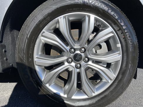 Used 2024 Ford Edge Titanium image 13