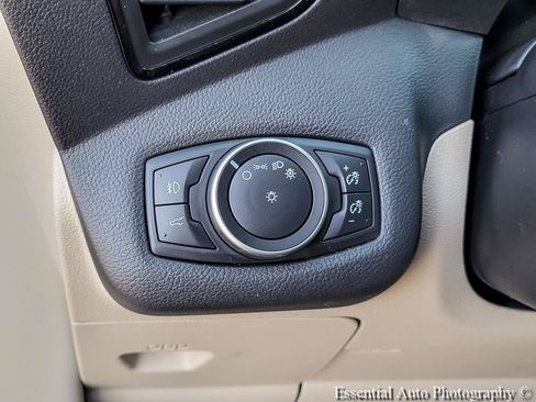 Used 2017 Ford Escape Titanium FWD image 16