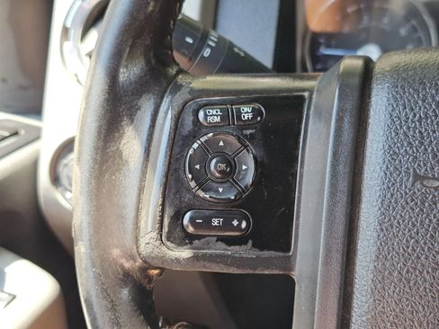 Used 2015 Ford F250 Lariat w/ Lariat Interior Package image 19