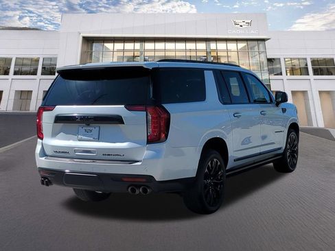 Used 2022 GMC Yukon XL Denali image 5