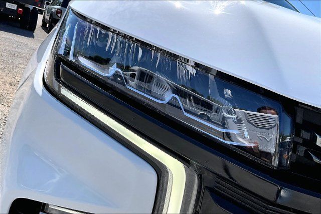 Used 2021 Chevrolet Tahoe RST w/ Luxury Package AWD/4WD image 31