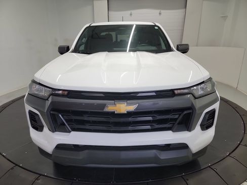Used 2026 Chevrolet Colorado LT w/ Advanced Trailering Package AWD/4WD image 2
