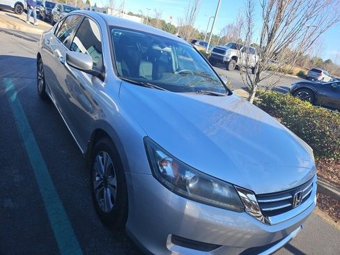 Used 2015 Honda Accord LX image 3