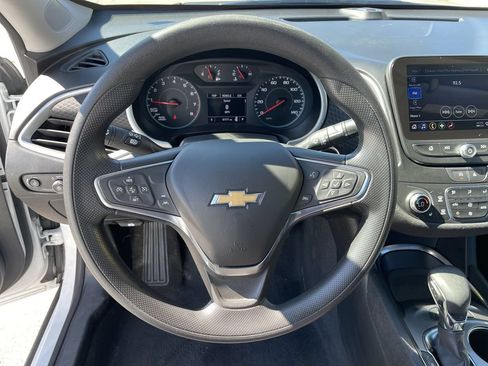 Used 2024 Chevrolet Malibu LT FWD image 16