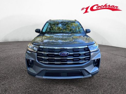 New 2026 Ford Explorer Active w/ Active Comfort Package image 2