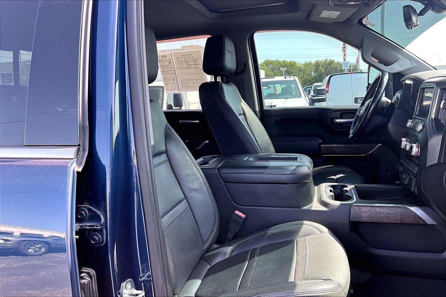 Used 2020 GMC Sierra 3500 Denali w/ Denali Ultimate Package AWD/4WD image 7