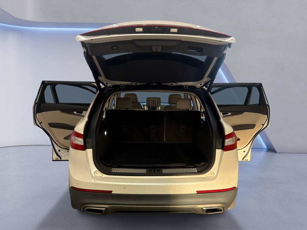 Used 2016 Lincoln MKX Reserve w/ Luxury Package FWD image 13