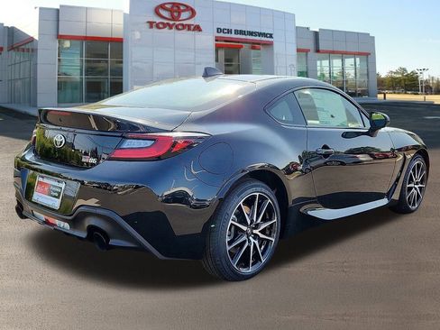 New 2025 Toyota GR86 image 3