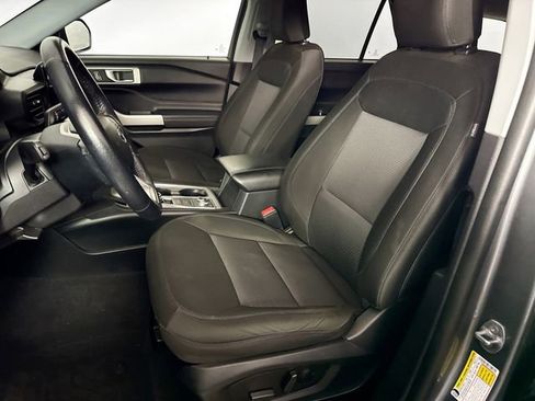 Used 2022 Ford Explorer XLT w/ Class IV Trailer Tow Package image 24