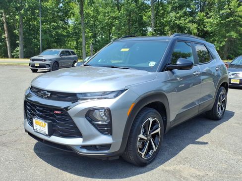 Certified 2023 Chevrolet TrailBlazer RS w/ Convenience Package AWD/4WD image 3