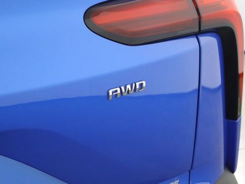 Used 2024 Chevrolet Blazer EV LT AWD/4WD image 41