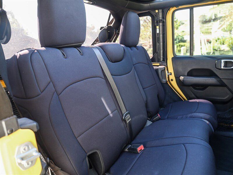 Used 2019 Jeep Wrangler Unlimited Sahara AWD/4WD image 34