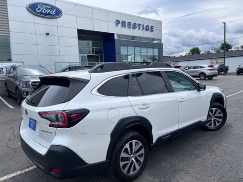 Used 2023 Subaru Outback Premium AWD/4WD image 17