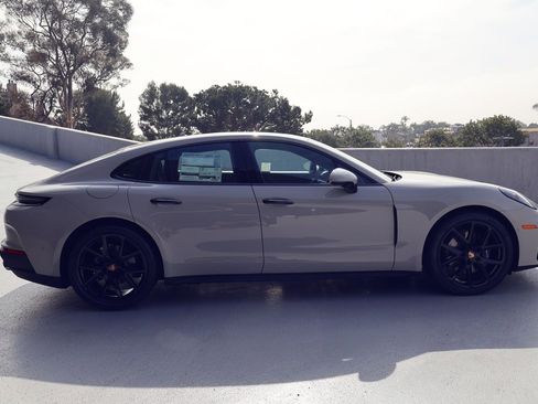 New 2026 Porsche Panamera image 8