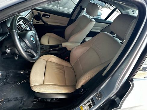 Used 2010 BMW 335i Sedan RWD image 40