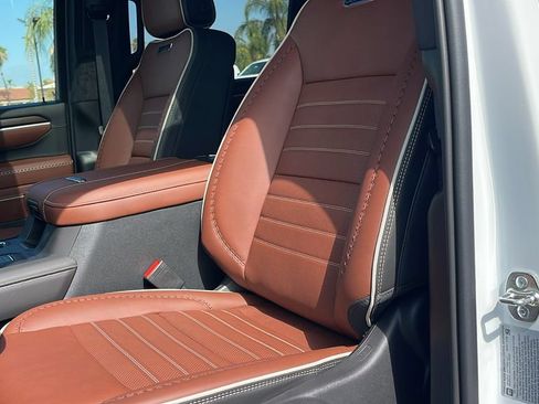 New 2026 GMC Sierra 3500 Denali Ultimate AWD/4WD image 11