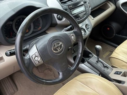 Used 2008 Toyota RAV4 Limited AWD/4WD image 2
