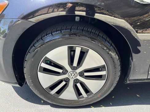 Used 2019 Volkswagen e-Golf SE w/ Driver Assistance Package FWD image 67