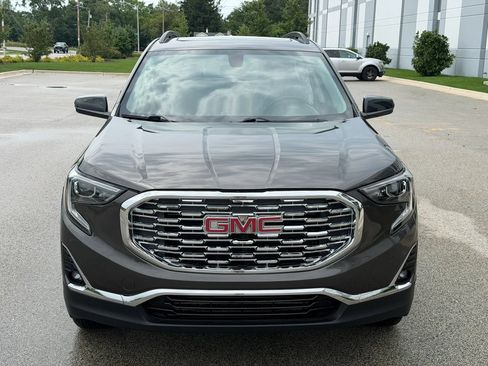 Used 2019 GMC Terrain SLE w/ Driver Convenience Package AWD/4WD image 2