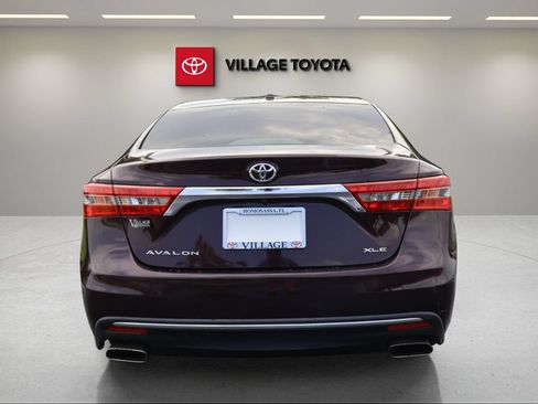 Certified 2016 Toyota Avalon XLE FWD image 4