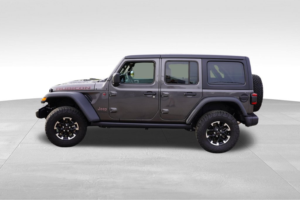 Used 2025 Jeep Wrangler Unlimited Rubicon w/ Convenience Group AWD/4WD image 9