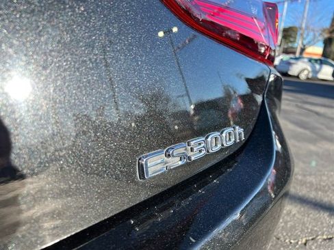 Used 2020 Lexus ES 300h w/ Premium Package image 22