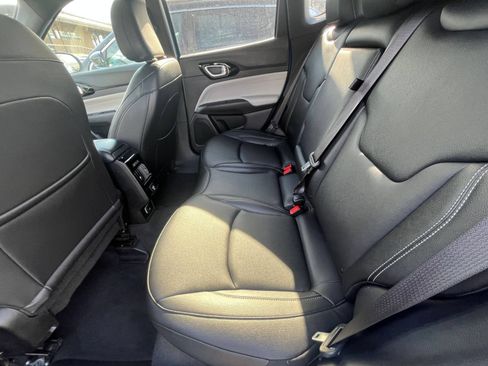 Used 2025 Jeep Compass Limited AWD/4WD image 27