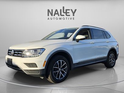 Used 2020 Volkswagen Tiguan SE w/ Panoramic Sunroof Package
