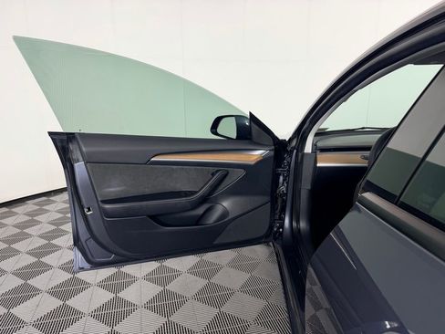Used 2023 Tesla Model 3 Performance image 24