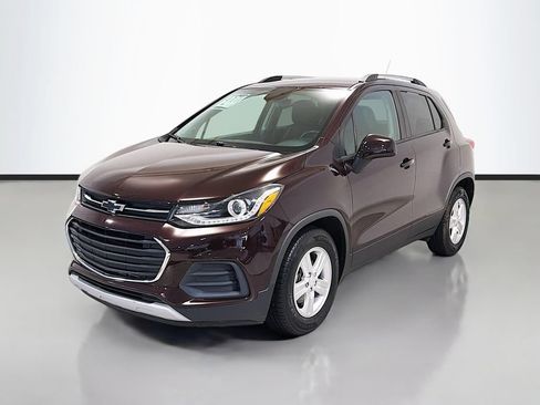 Used 2021 Chevrolet Trax LT w/ Driver Confidence Package FWD image 5