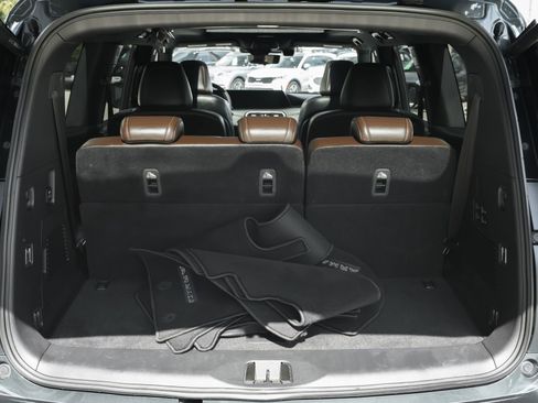 Used 2025 Nissan Armada Platinum image 42