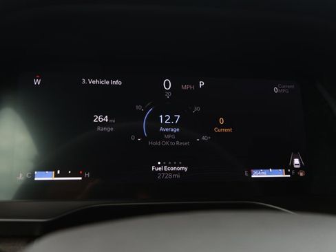 Used 2025 Jeep Grand Cherokee L Limited w/ Black Appearance Package image 12