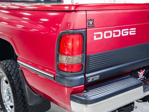 Used 1997 Dodge Ram 2500 Truck 4x4 Club Cab image 14