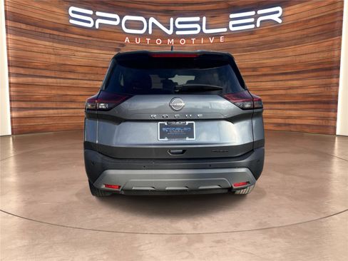 Used 2023 Nissan Rogue S image 5